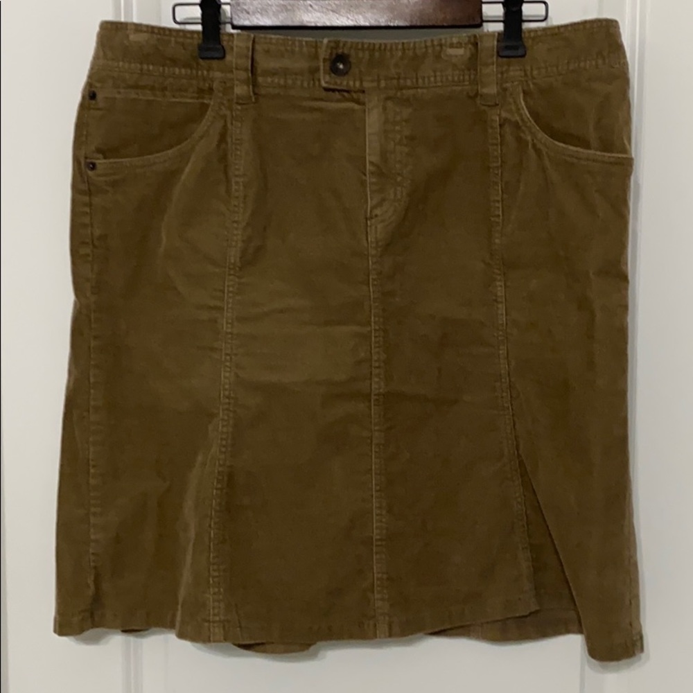 Corduroy Bass Tan skirt